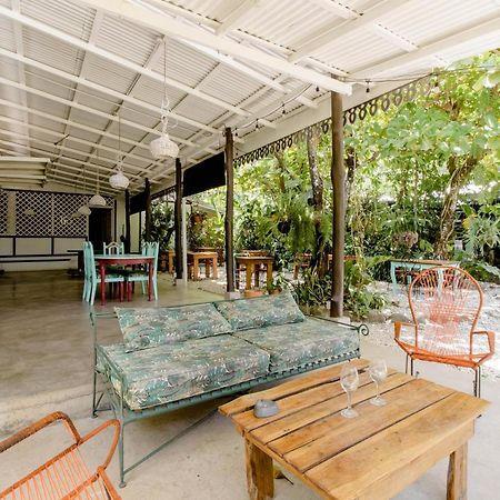 Playa Santa Teresa  Bajo El Arbol B&B المظهر الخارجي الصورة