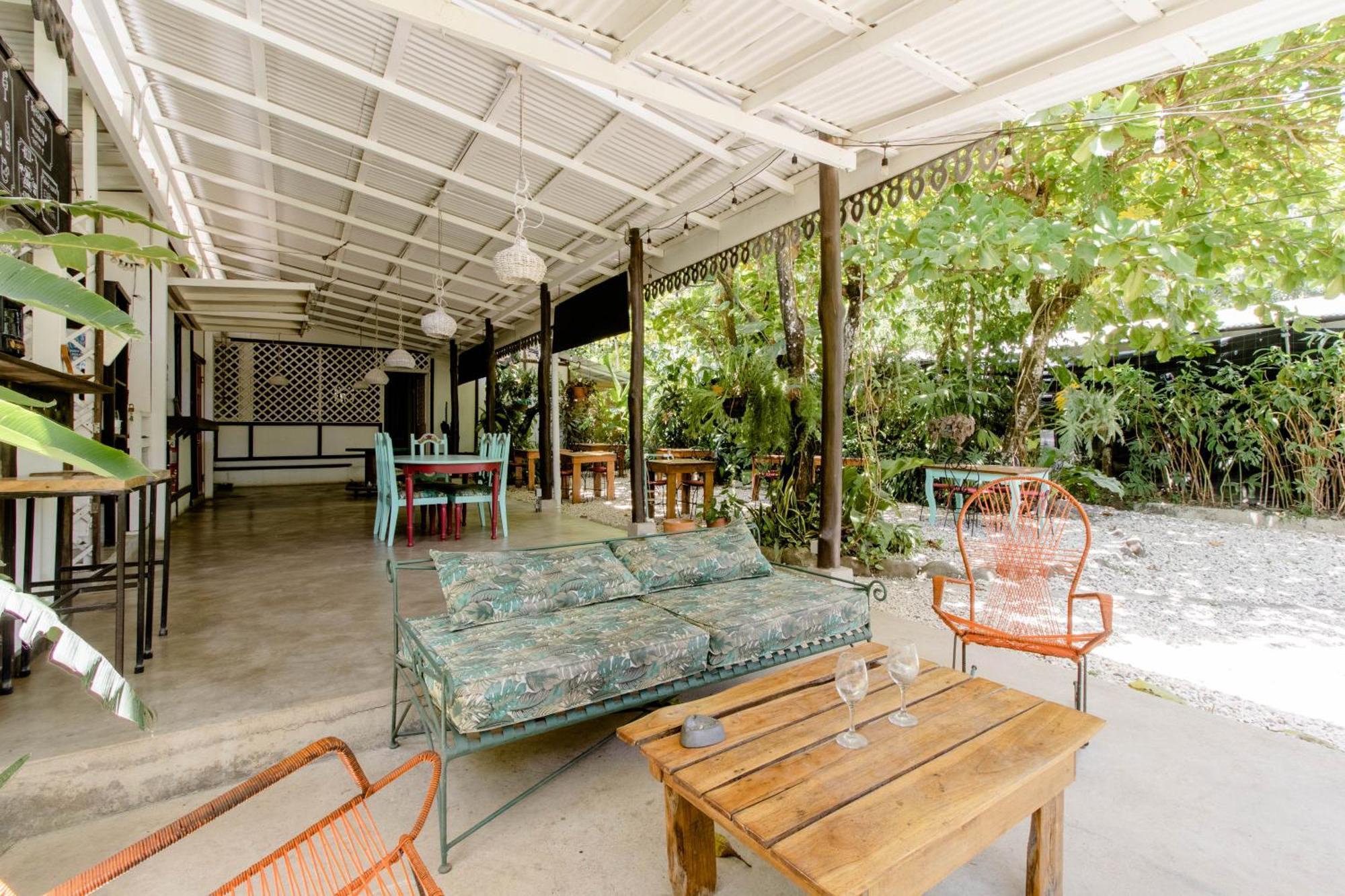 Playa Santa Teresa  Bajo El Arbol B&B المظهر الخارجي الصورة