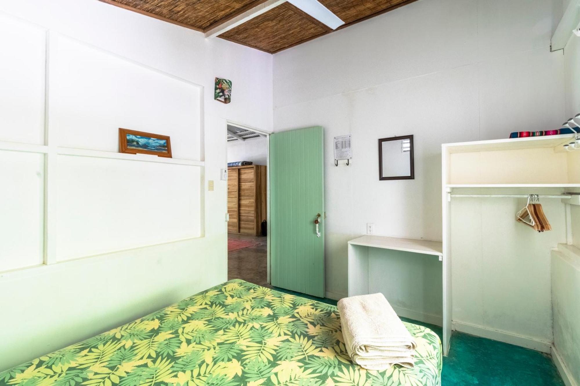 Playa Santa Teresa  Bajo El Arbol B&B المظهر الخارجي الصورة
