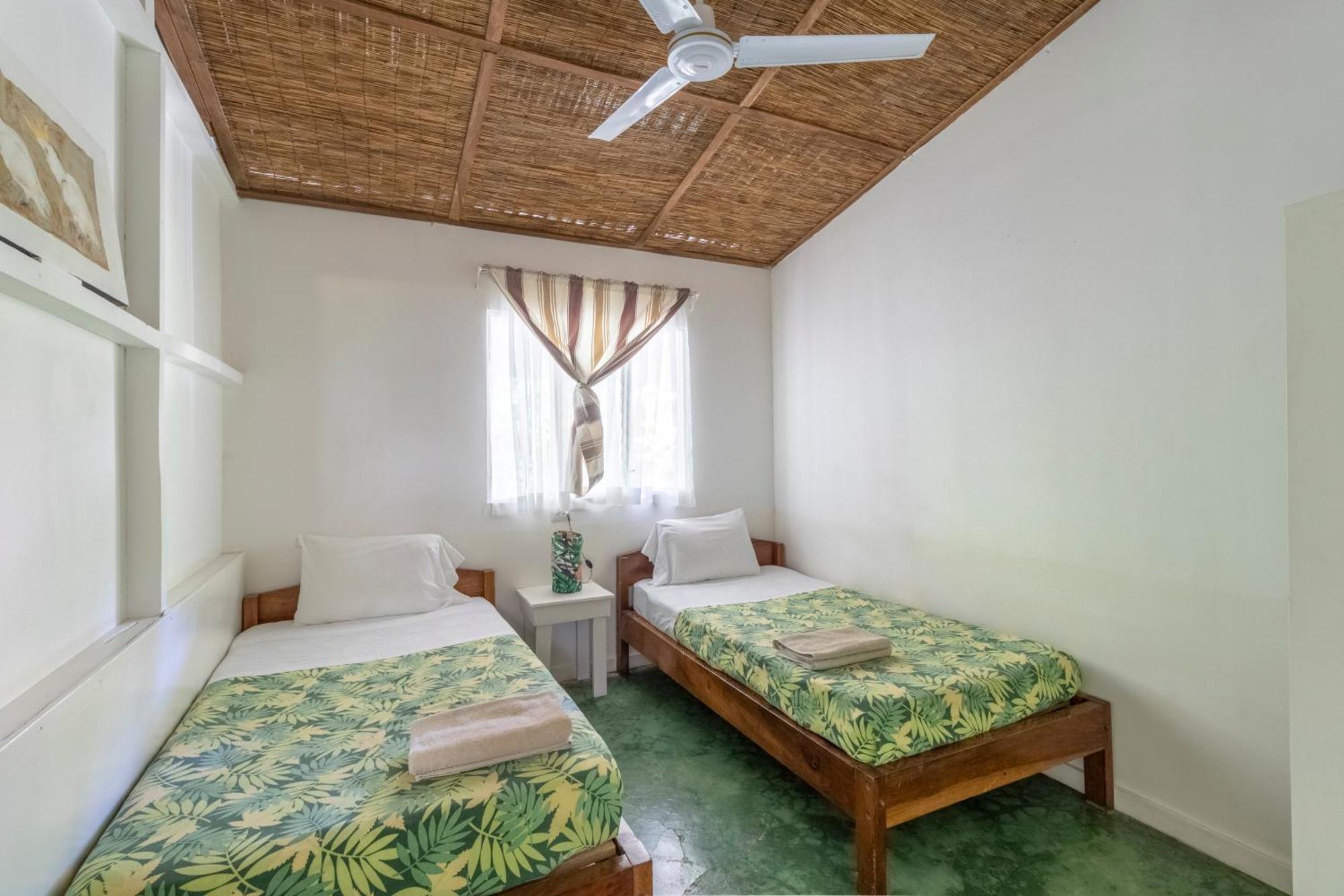 Playa Santa Teresa  Bajo El Arbol B&B المظهر الخارجي الصورة