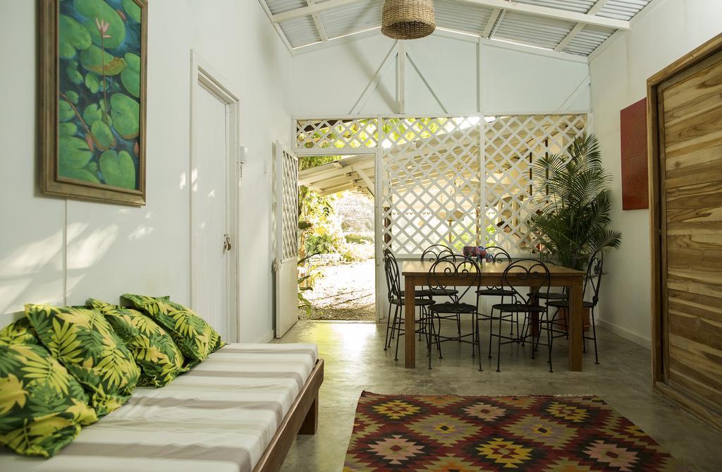 Playa Santa Teresa  Bajo El Arbol B&B المظهر الخارجي الصورة